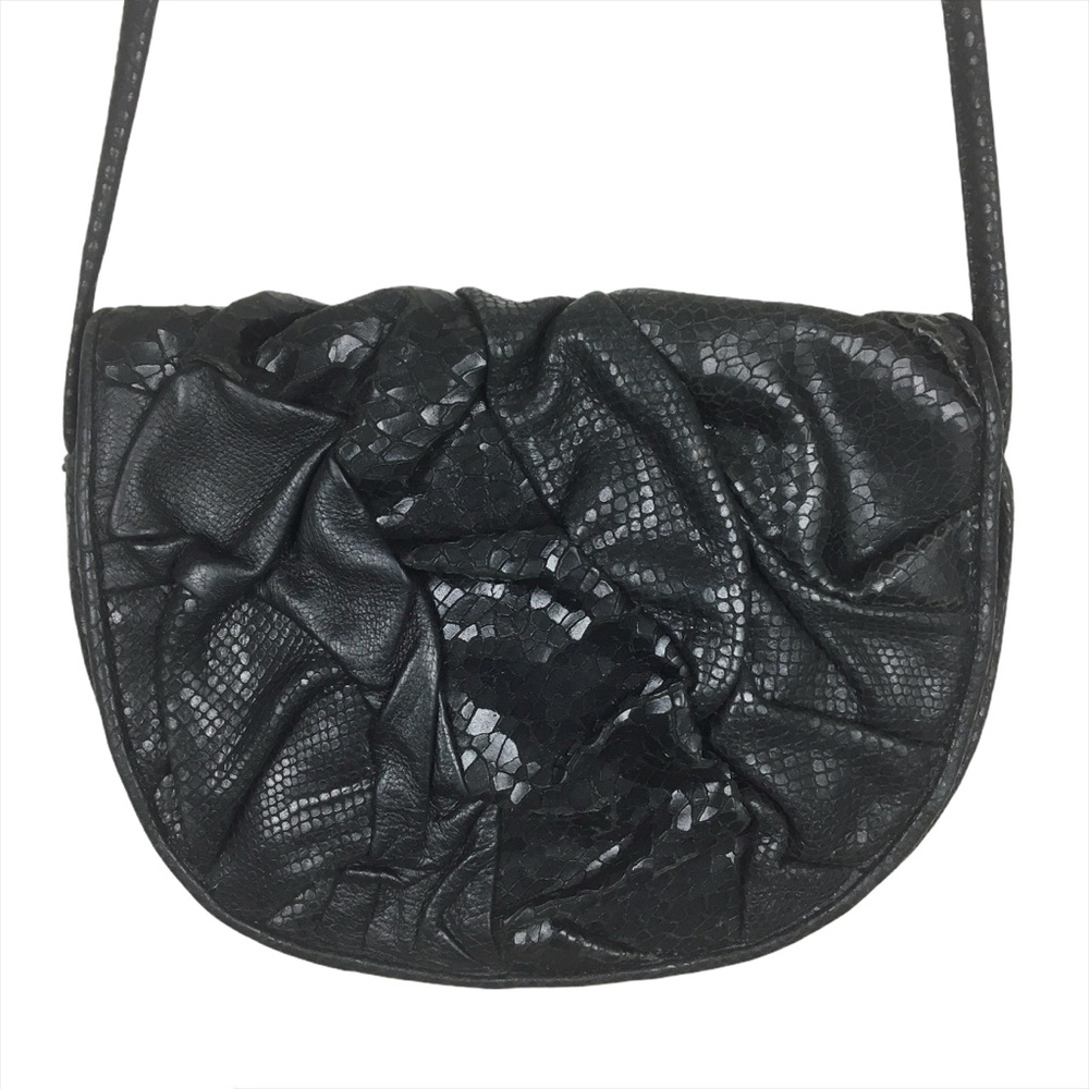 Vintage Textured Snakeskin Leather Black Purse